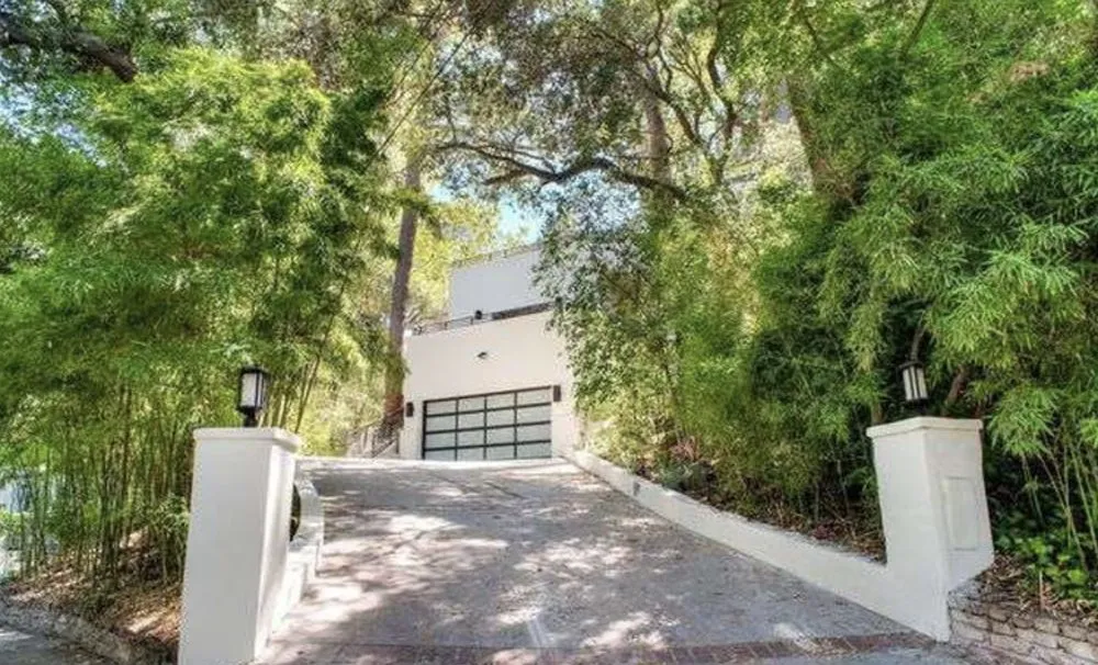 Affordable electrical service for homes in emergency electrical service,  by 