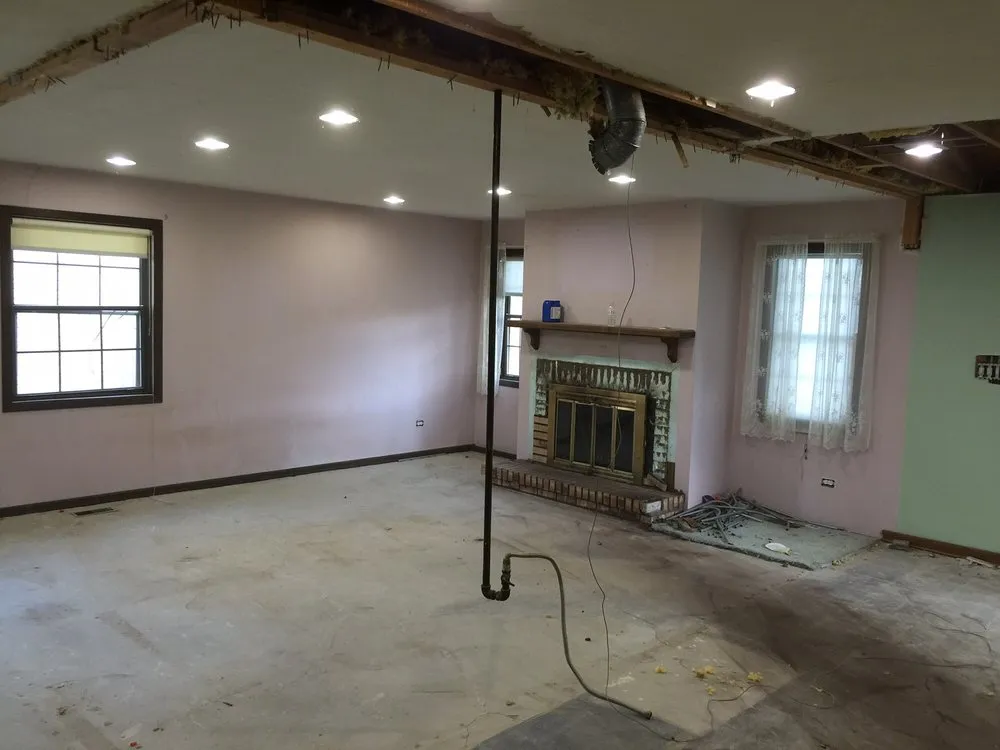 Affordable electrician providing circuit breaker repair in Caledonia, IL - Logan Werx Construction Corp