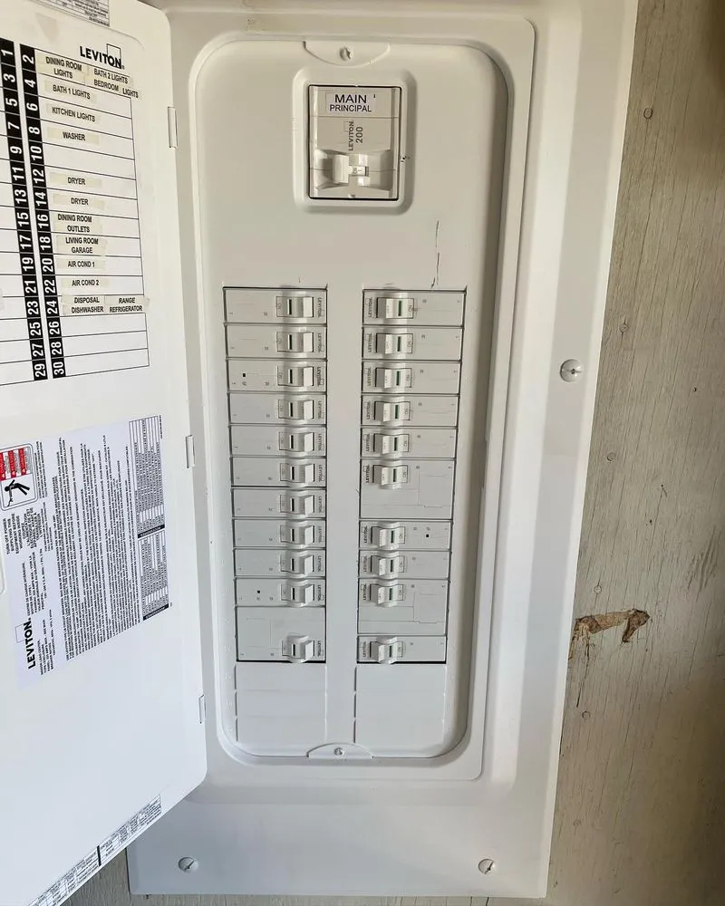 Slide of Lomita 24 Hour Electrician