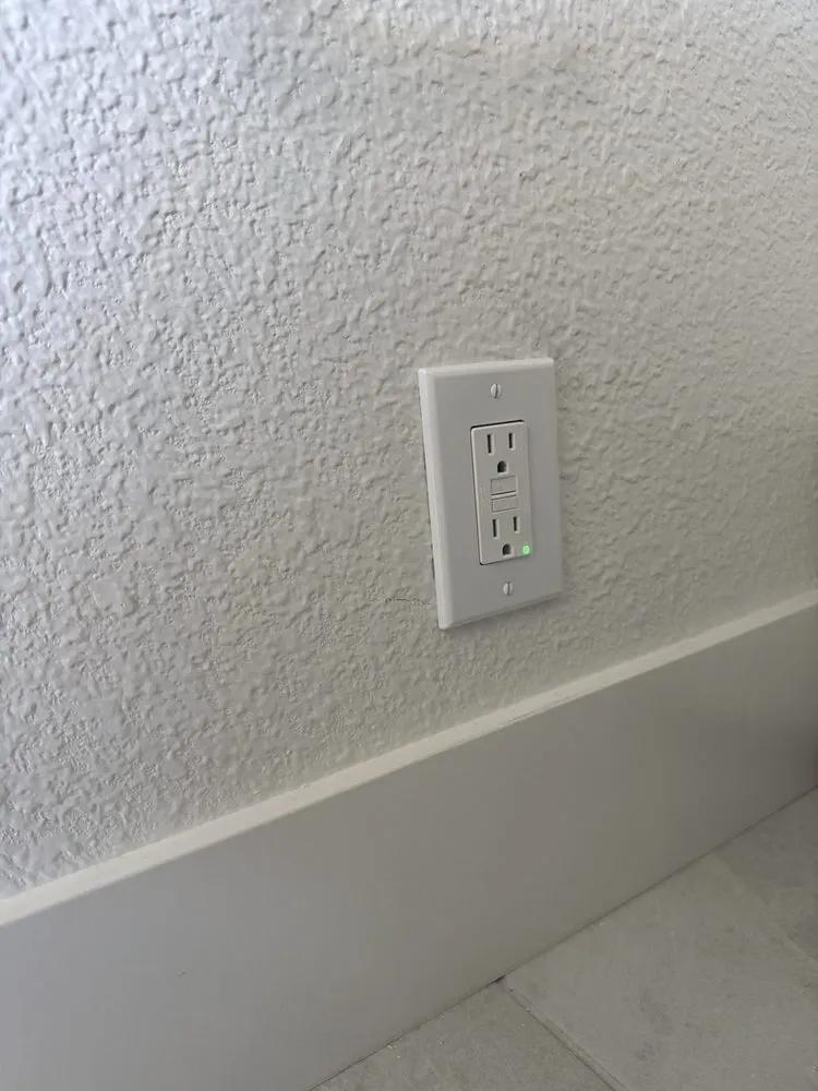 Slide of Lonestar Electric