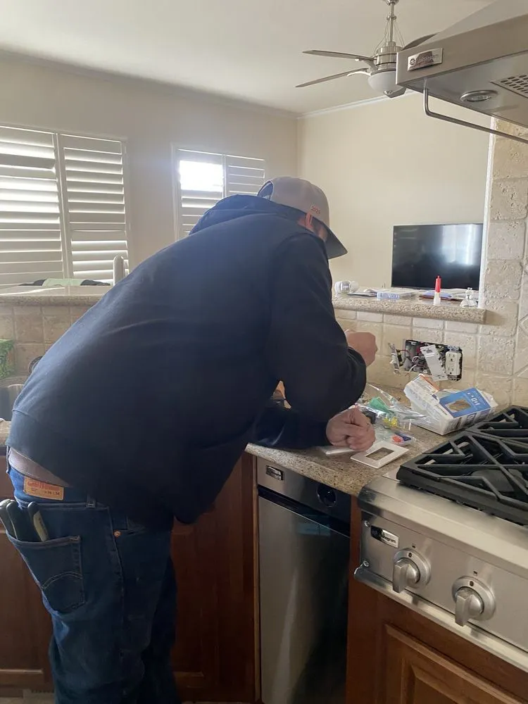 Slide of Lonestar Electric