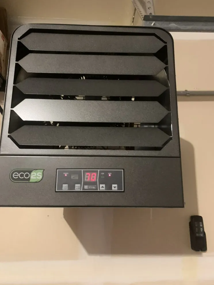 Professional electrician providing electrical repair in , 