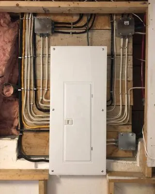 Long Island City Electricians Logo