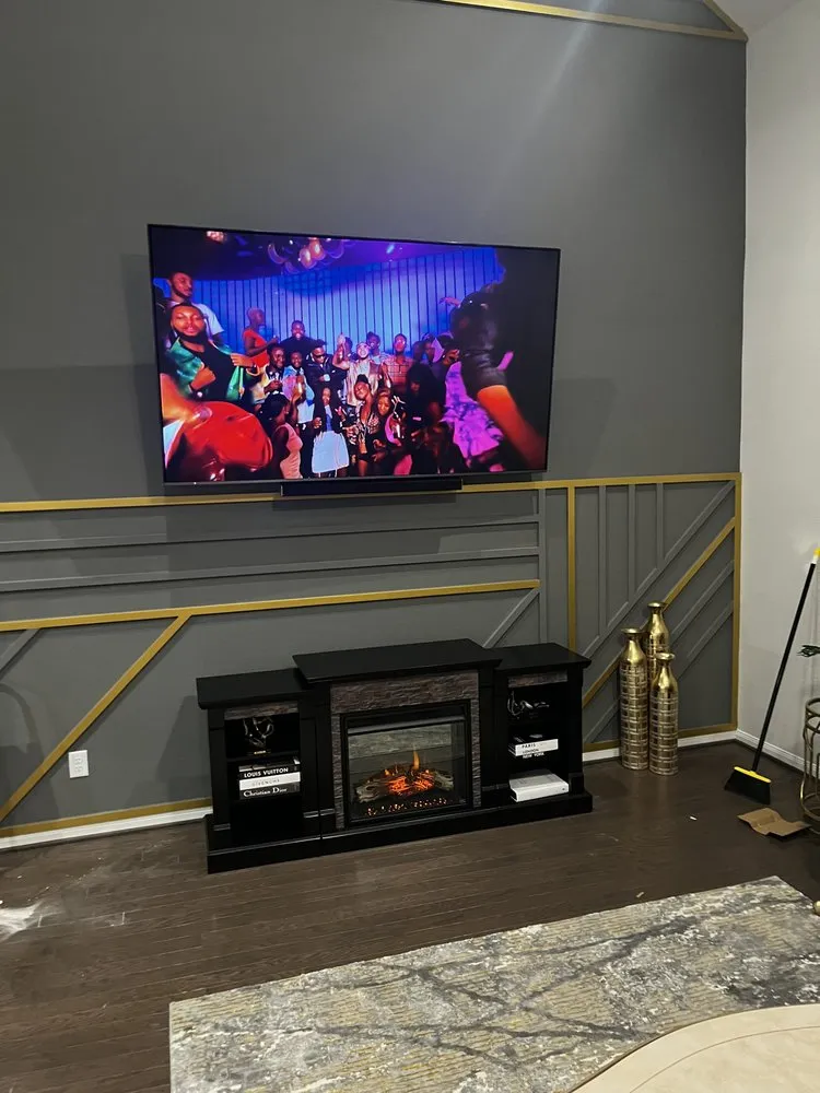 Slide of Lookup TV Mounting