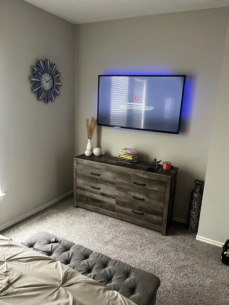Slide of Lookup TV Mounting