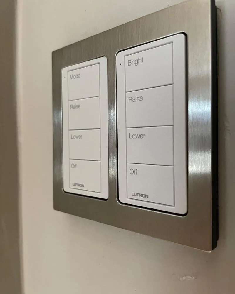 Slide of Loop Emergency Electrician