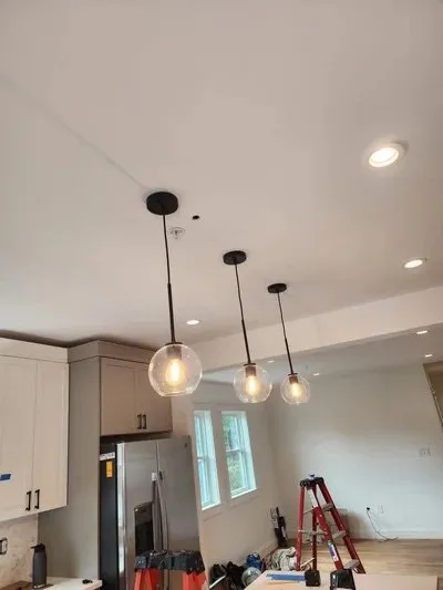 Slide of Lopes Electric