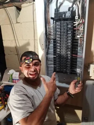 Slide of Lopes Electric