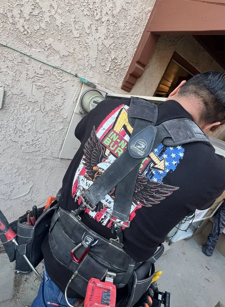 Slide of Lopez Electric and Solar