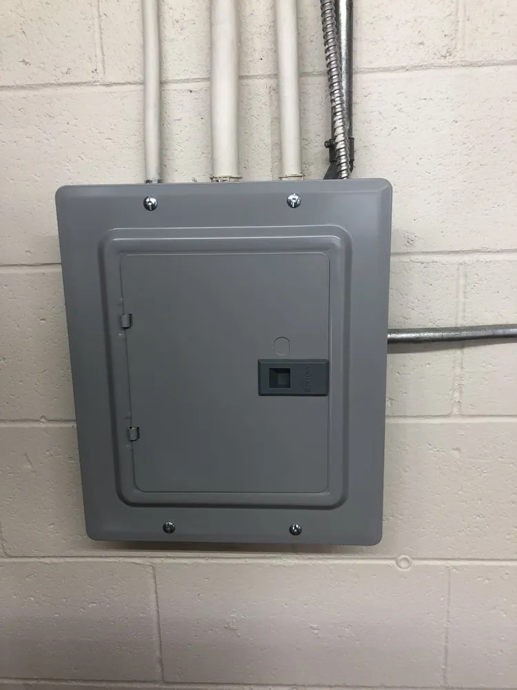 Professional electrician providing panel upgrade in San Fernando Valley, CA - Lopez Electrical