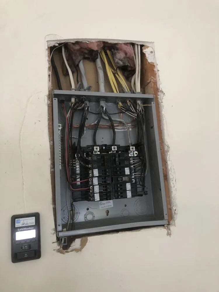 Reliable outlet and switch repair service in San Fernando Valley, CA - Lopez Electrical