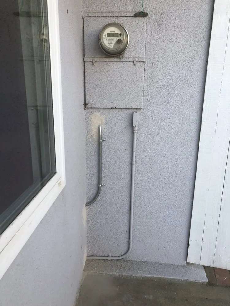 Reliable circuit breaker repair service in San Fernando Valley, CA - Lopez Electrical