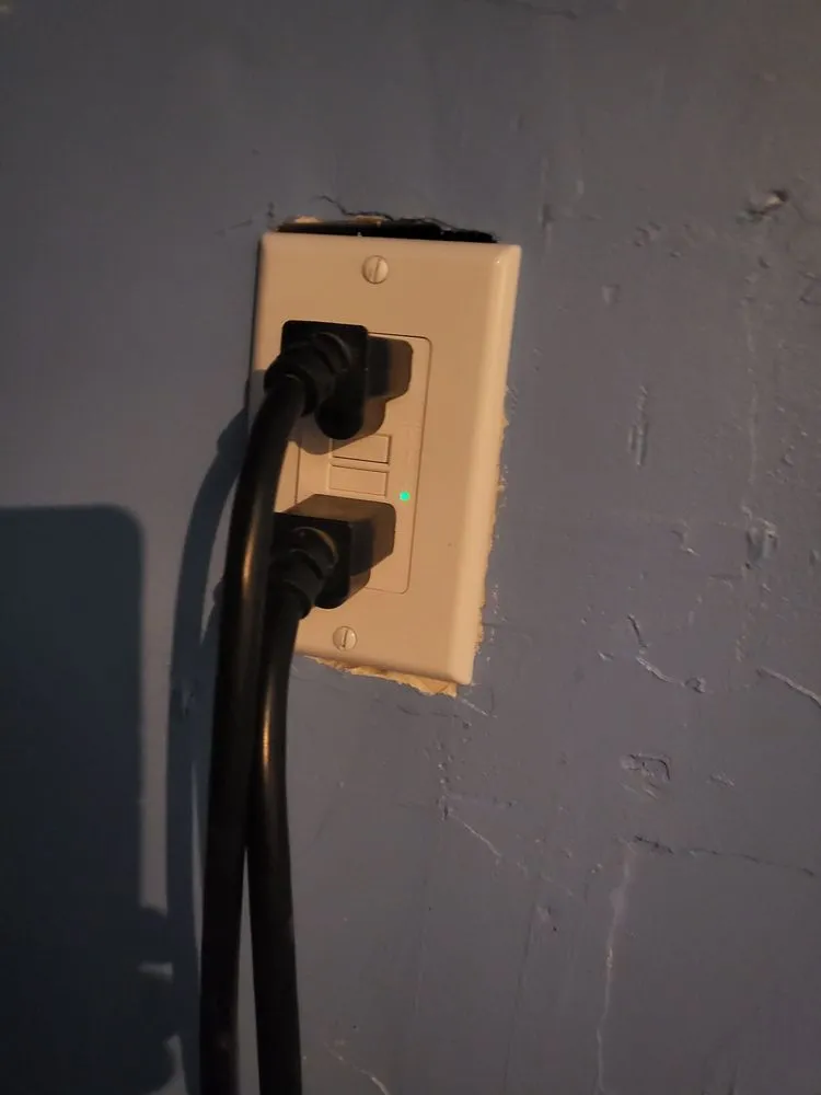 Slide of Lopez Handyman