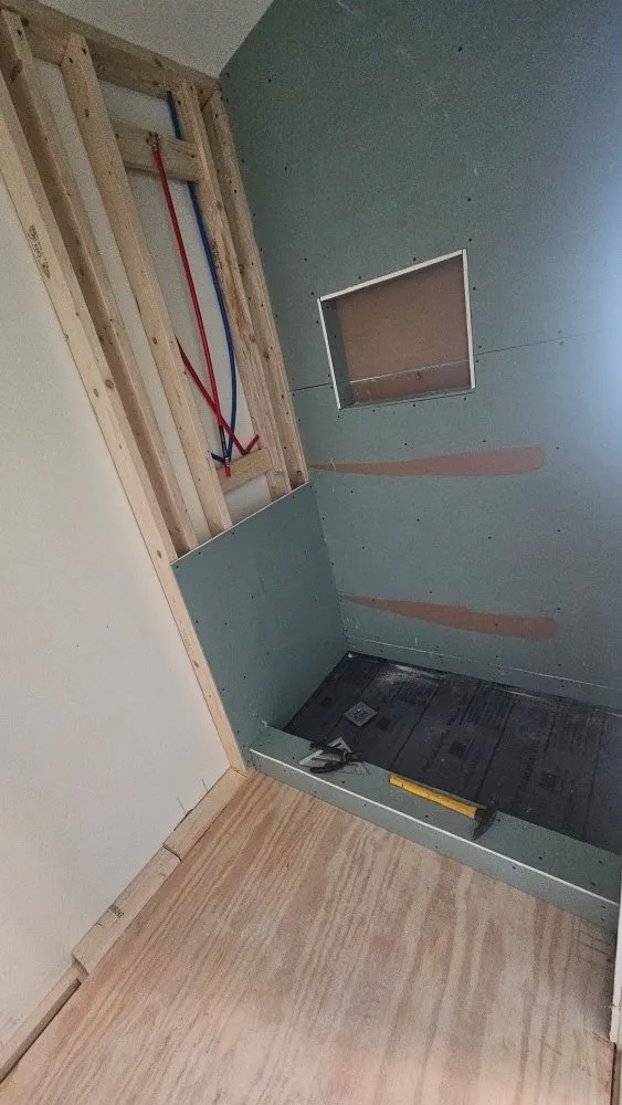 Slide of Lopez Luxury