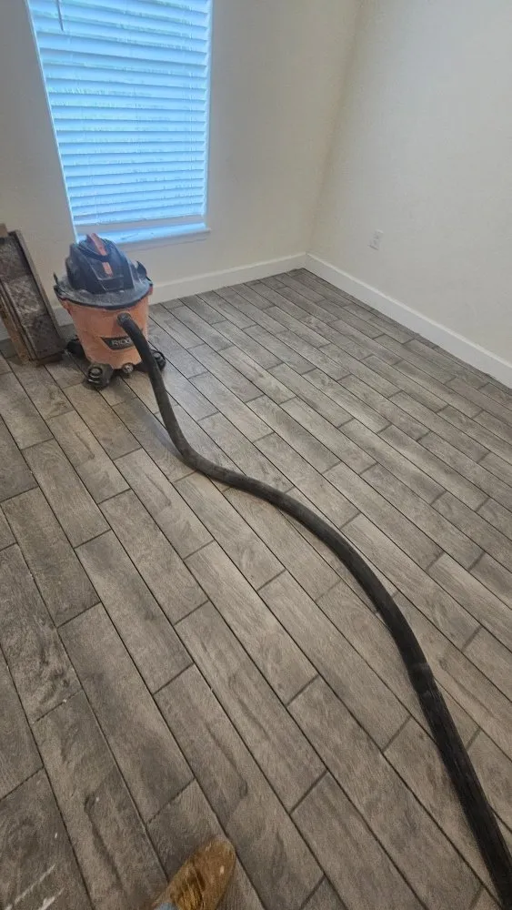 Slide of Lopez Luxury