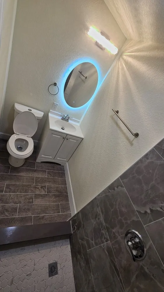 Slide of Lopez Luxury