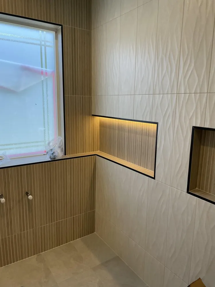 Slide of Lordeen Electric