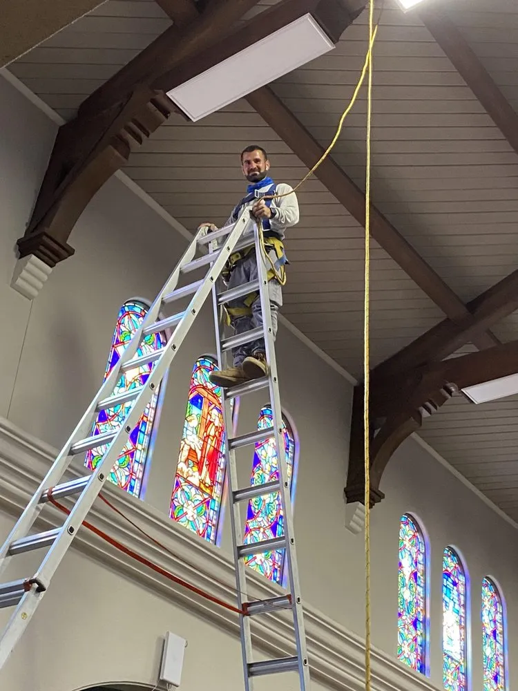 Slide of Lordeen Electric