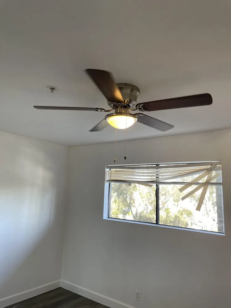 Slide of Lordeen Electric