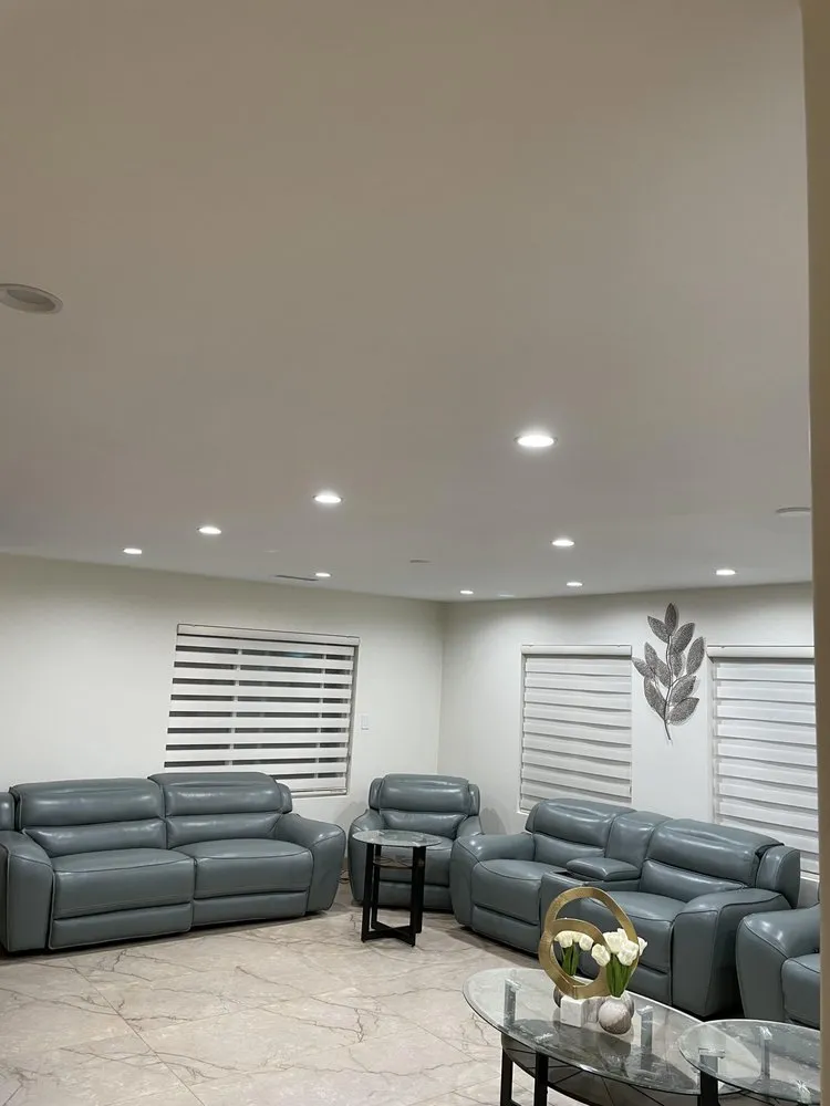 Slide of Lordeen Electric