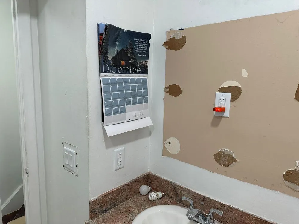 Licensed electrical service for homes in wiring installation, by