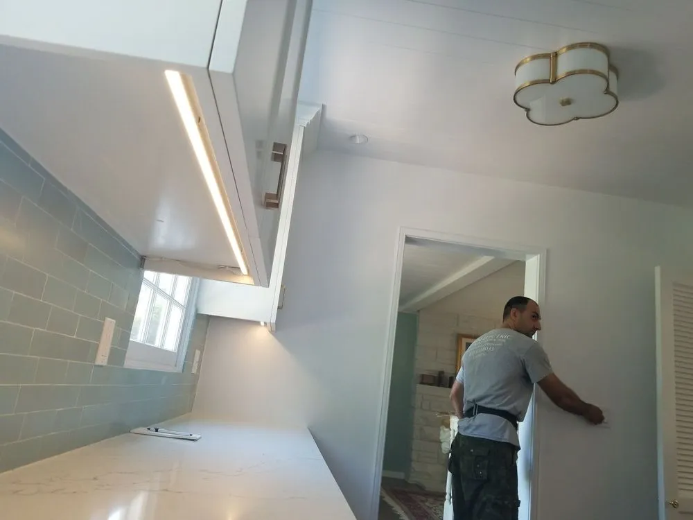 Slide of Los Angeles Electricians