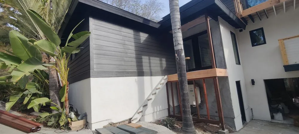 Slide of Los Elegidos Construction