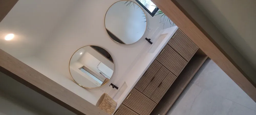 Slide of Los Elegidos Construction