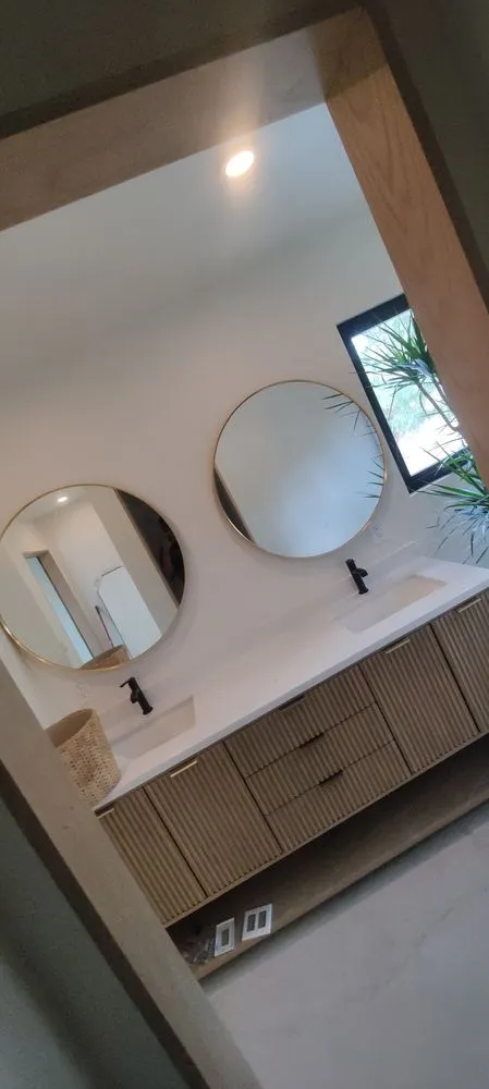 Professional circuit breaker repair service in , - Los Elegidos Construction