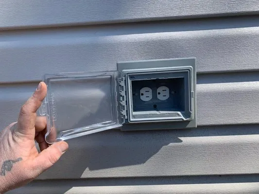 Los Feliz 24 Hour Electrician Logo