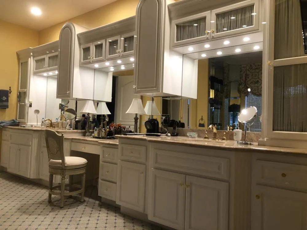 Slide of Lou Kantor Electric