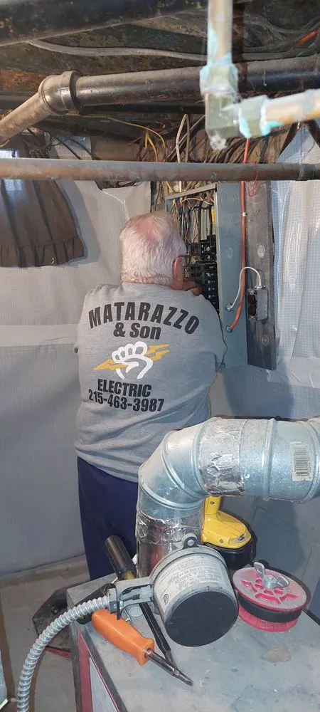 Slide of Lou Matarazzo Electrician