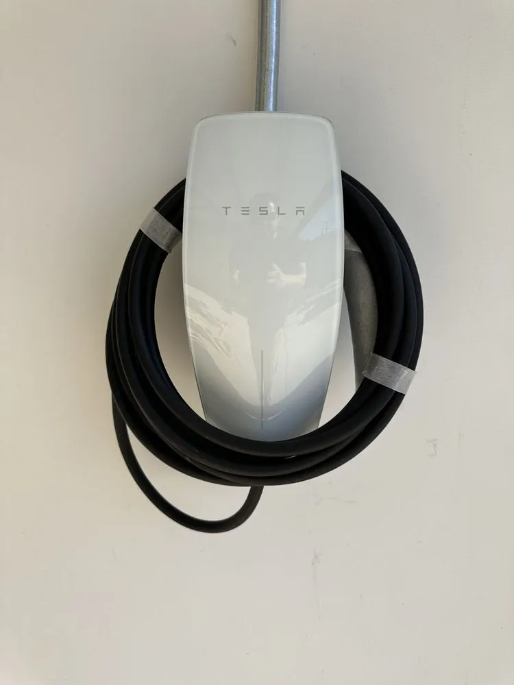 Slide of Louie Electric