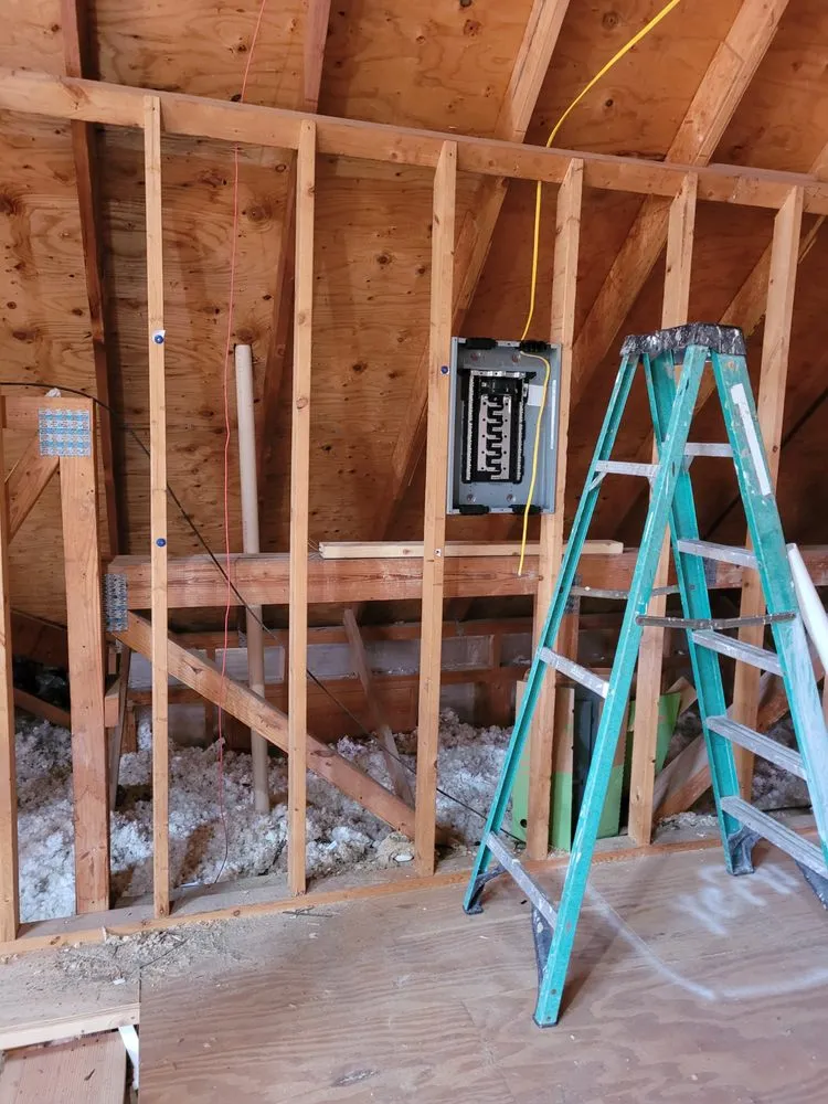 Slide of Louie's Electric