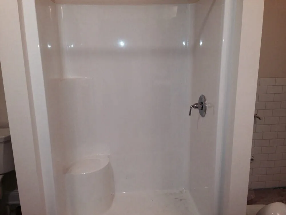 Certified electrician providing electrical repair in , 