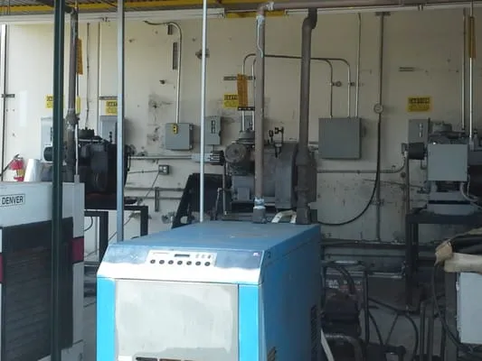 Lowrance Electric Logo