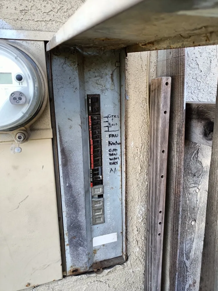 Slide of Lozada's Electric / Handyman