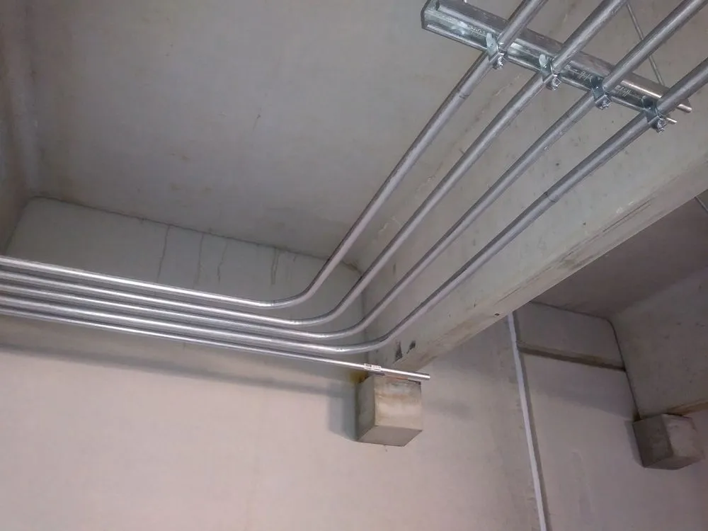 Slide of López Electric