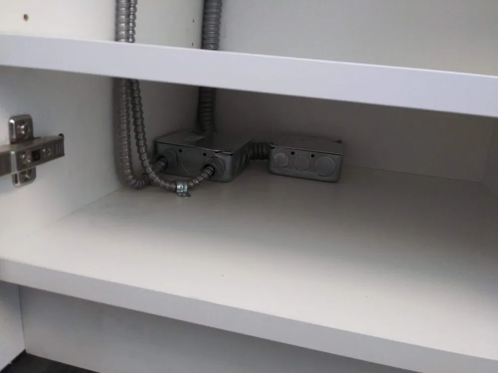 Slide of López Electric