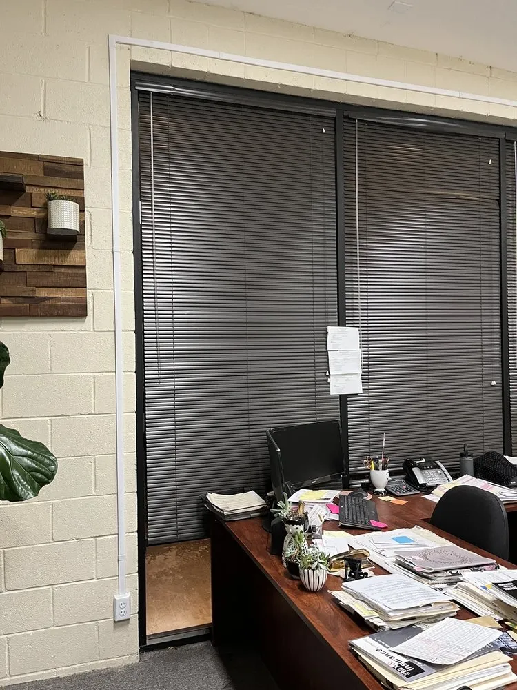 Slide of LQ Electrical