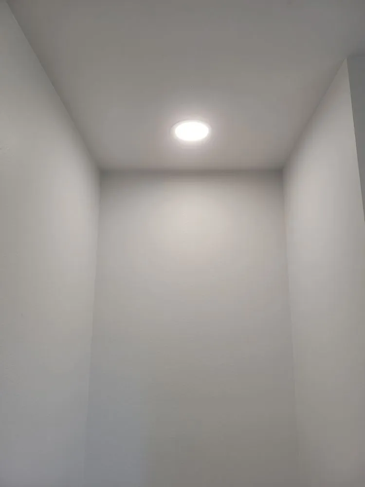 Slide of LQ Electrical