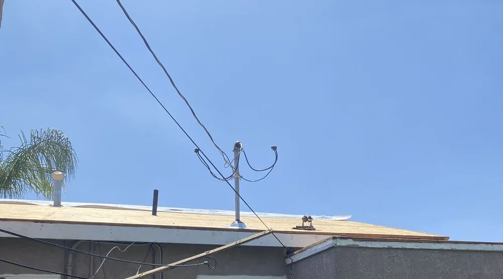 Slide of LR Electrical