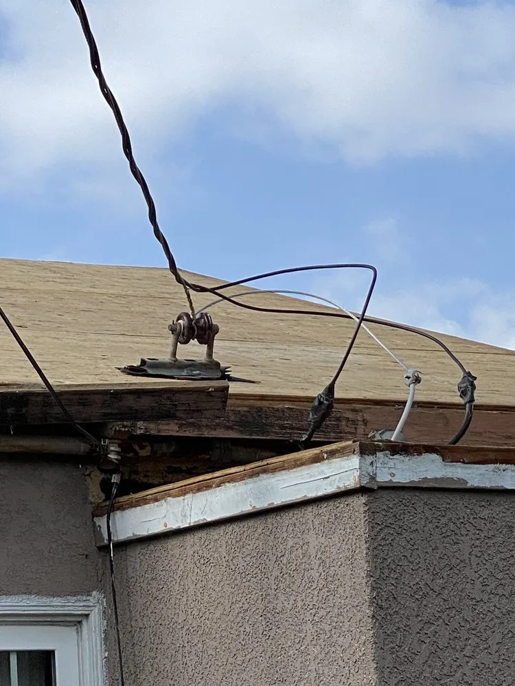 Slide of LR Electrical