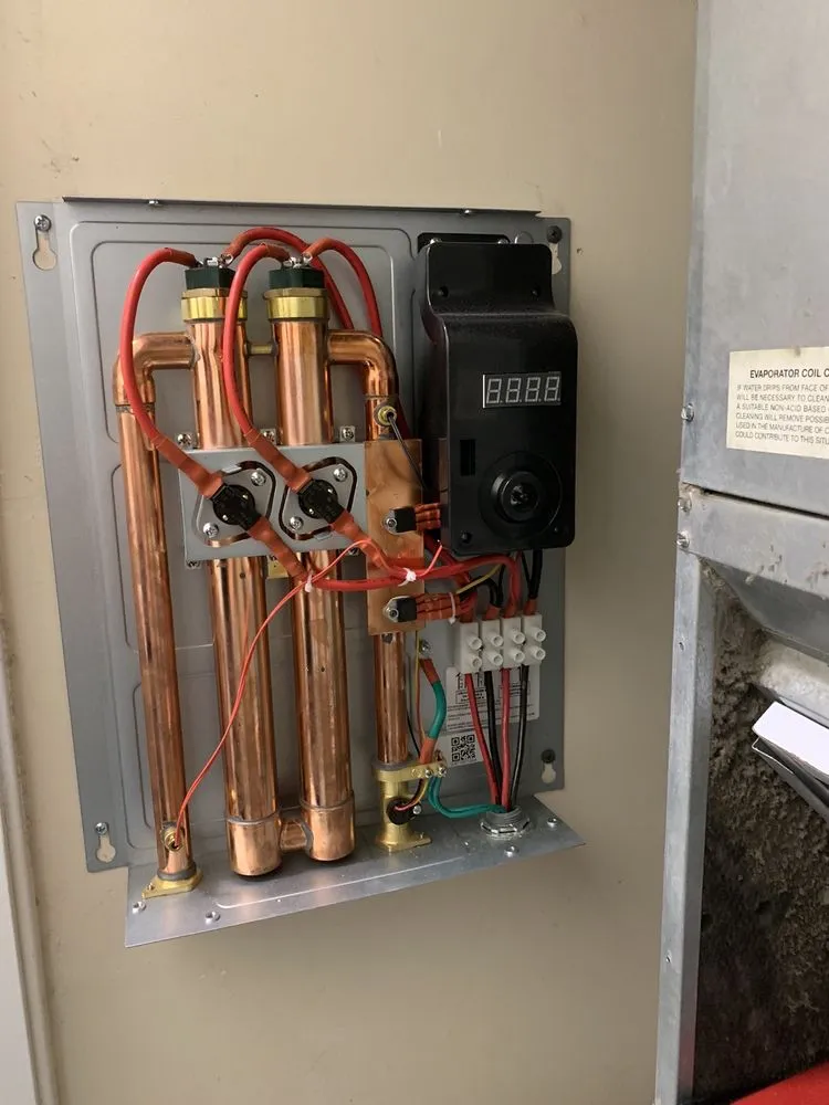 Professional electrician providing wiring installation in , 