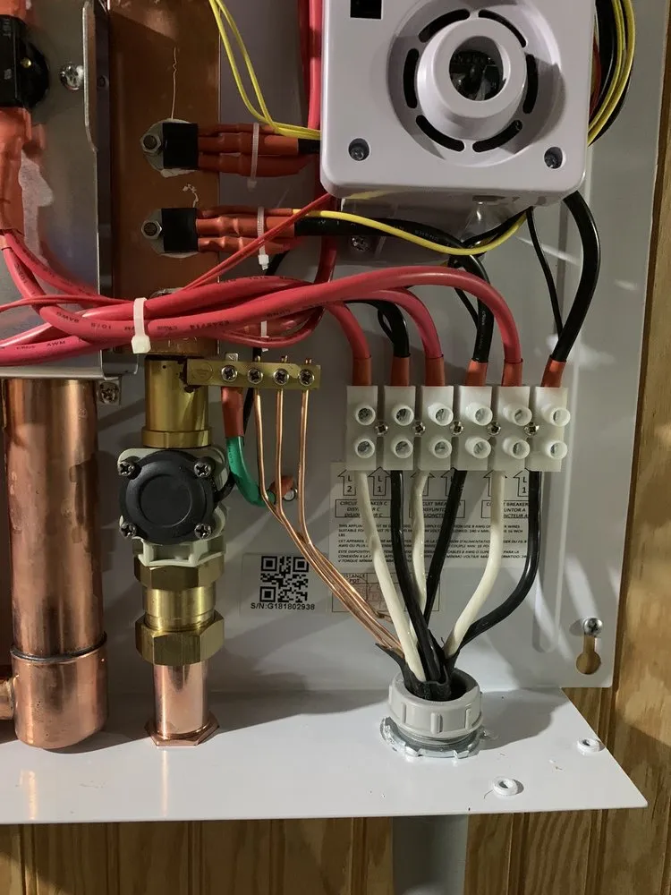 Reliable electrician providing circuit breaker repair in , 