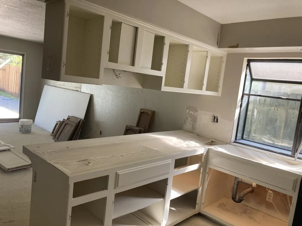 Slide of Lua’s Handyman's Service