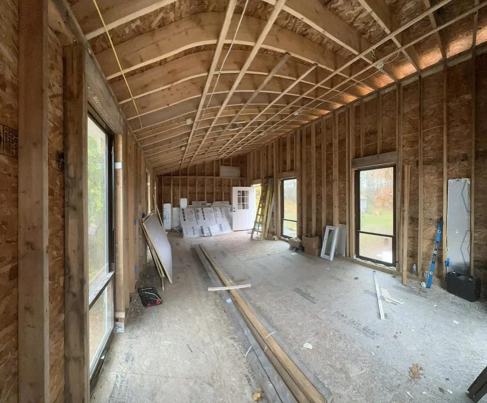 Slide of Lucas Nowosadko Electrician