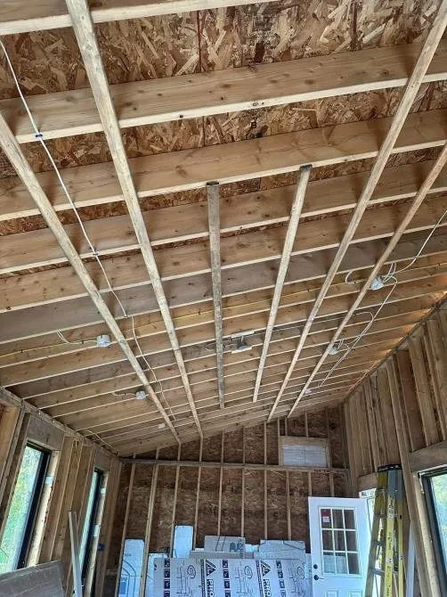 Slide of Lucas Nowosadko Electrician