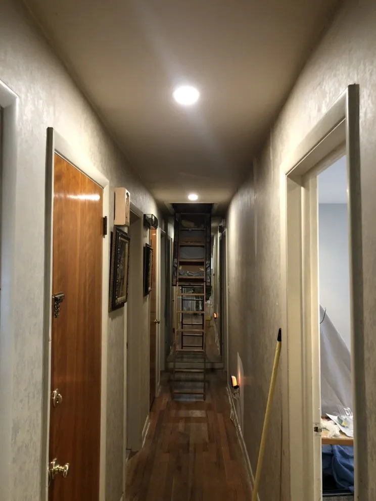 Slide of Luciano Electric