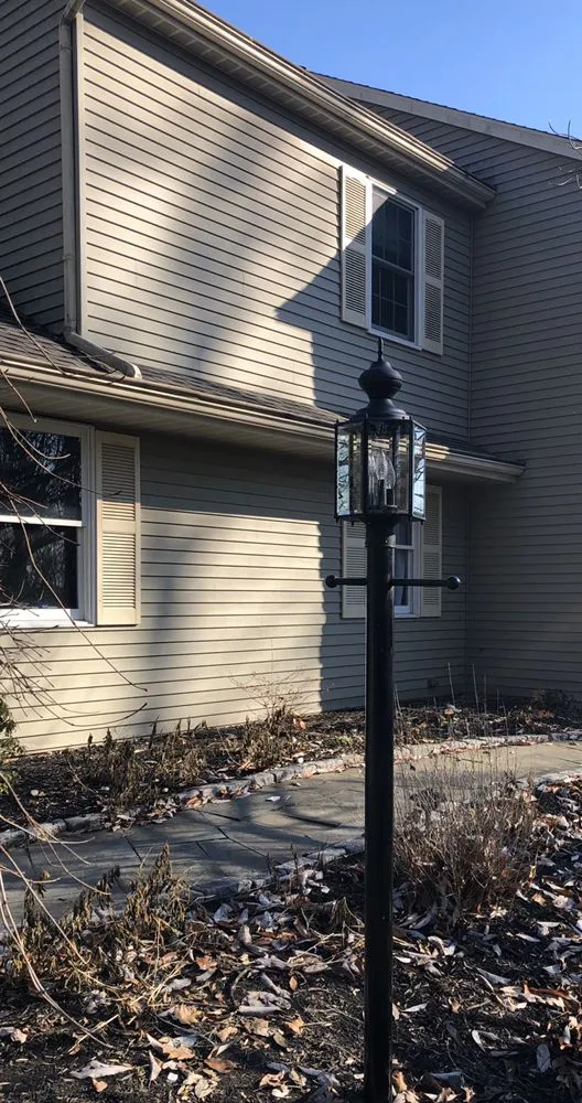 Slide of Luciano Electric